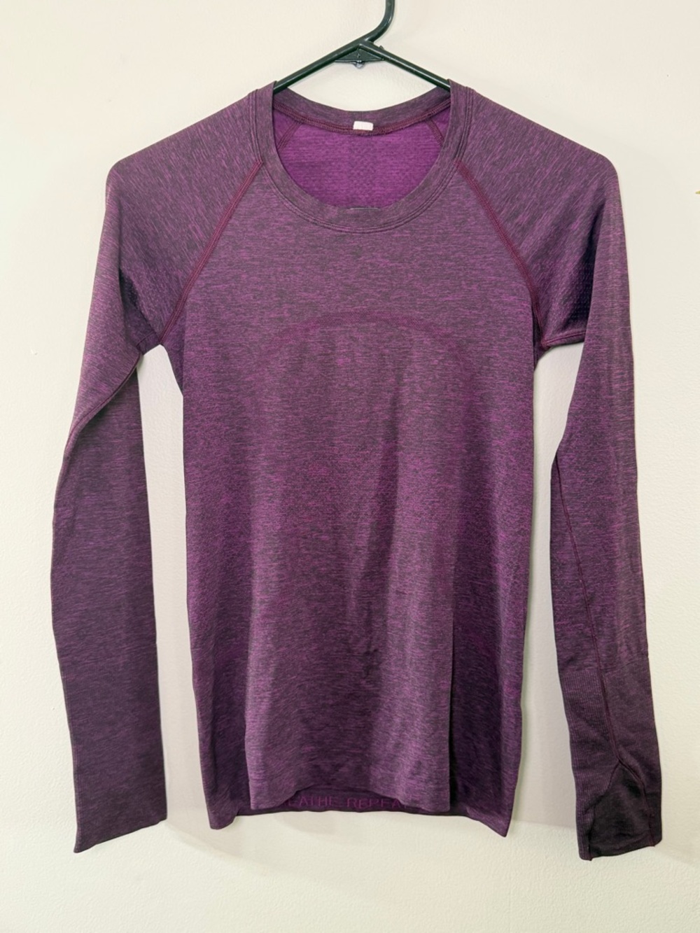 Lululemon Run Long Sleeve Top Size 4 Purple Thumbhole Athletic Shirt
